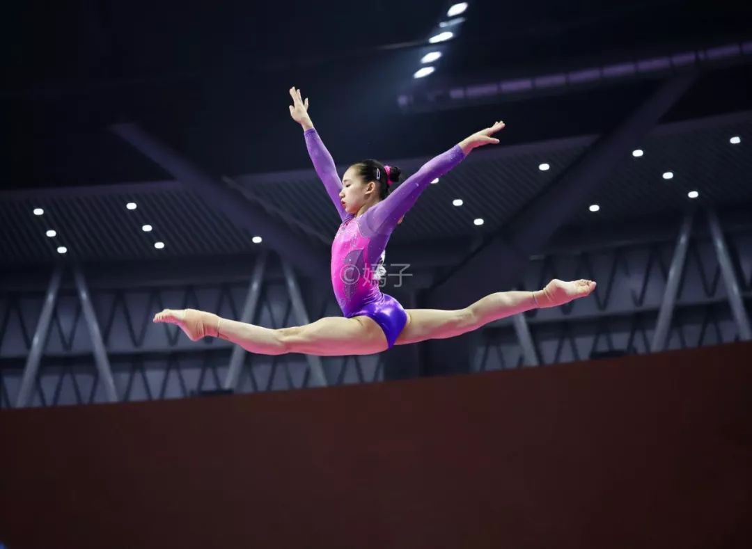 刘津茹跳马三连冠 刘婷婷收获第五金