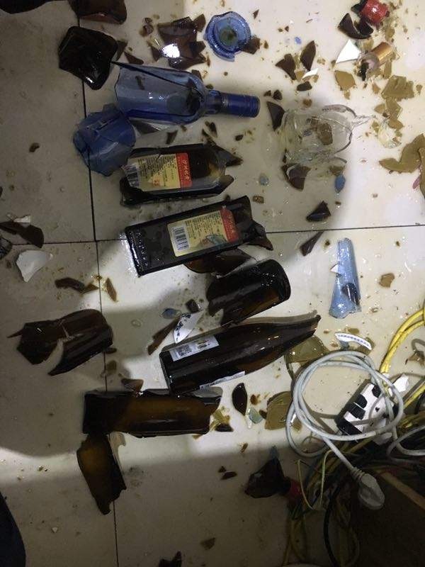 报警人表示自己是塘市某餐厅老板,称有人酒后跑到店里砸东西