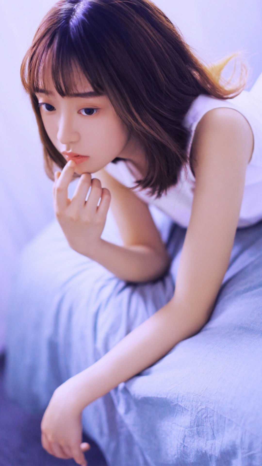 肤白短发美女清纯写真图片手机壁纸