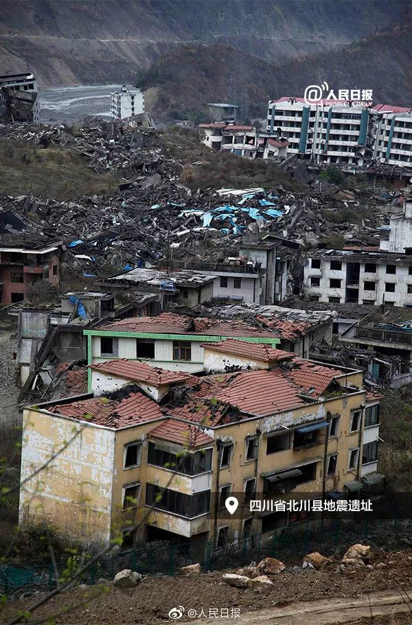 0级地震,近7万人遇难一段永远不能忘却的记忆生命逝去的悲痛,相互扶持