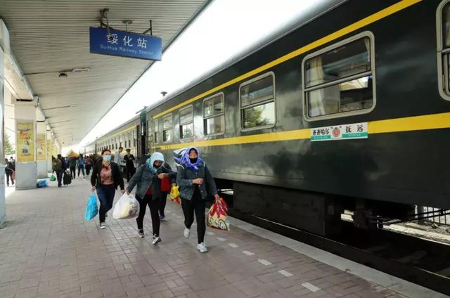 插秧专列开行20年铺就插秧客致富路