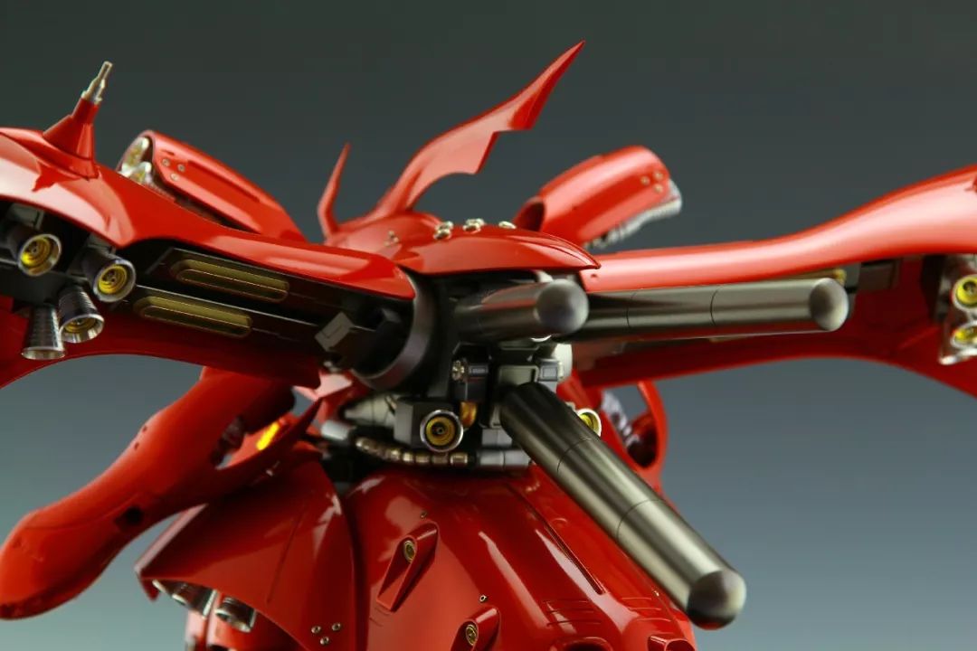 re夜莺伪电镀涂装尽显亮丽与整洁