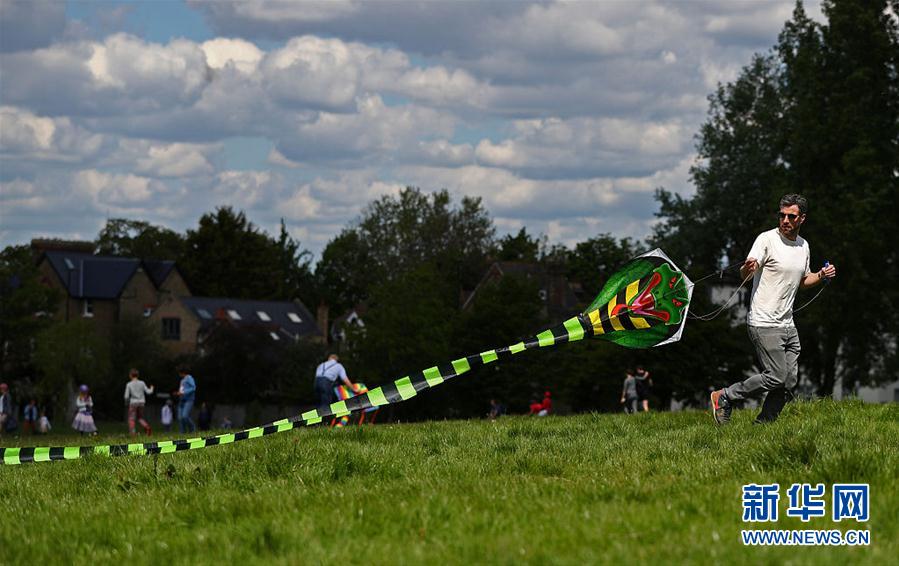 英国伦敦举办风筝日活动