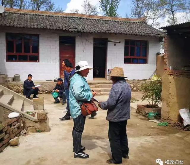 带头致富的女能人 ——记临夏州和政县新庄乡将台村党支部书记杨小兰