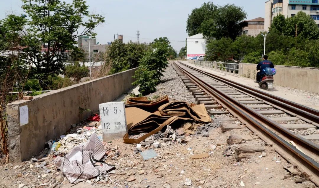 創建動態鐵路沿線成影響焦作市容環境的重災區