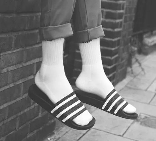 贝克汉姆justin bieber说说你踩过的#凉鞋配袜子#的雷区.