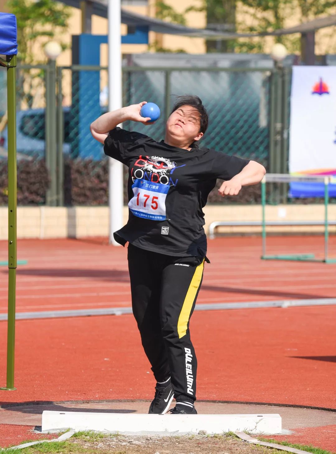 蛋沙坑英雄摄 影:新前中学 黄帅 新前小学 蒋建宏视 频:城关中学 黄迁