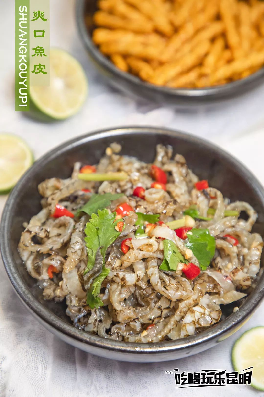 凭借一双大长腿,火爆江湖的蛙小侠登录昆明大悦城啦!