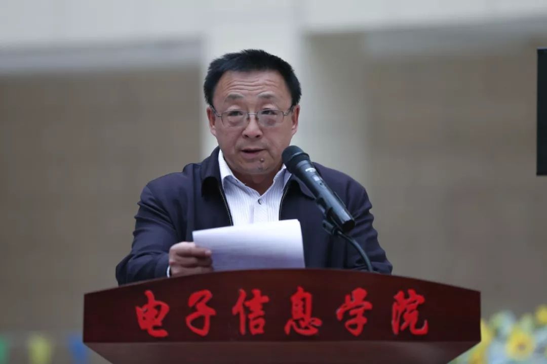 比脑力拼体力八方精英齐聚电子聚合力展实力以赛促学