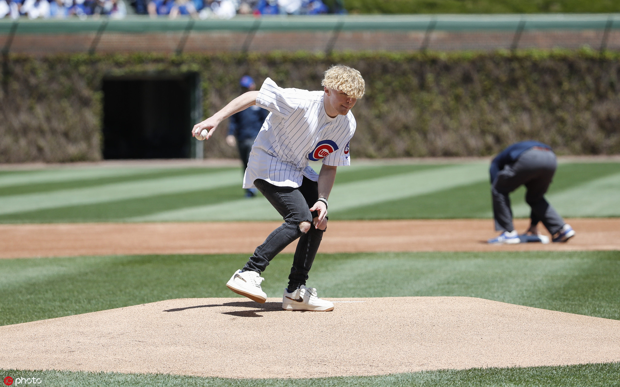 1/ 12 当地时间2019年5月12日,美国芝加哥,美国篮球网红tristan jass