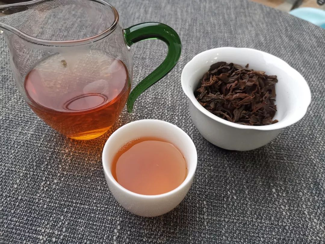 中期茶|2003年勐海茶廠經典紅絲帶沱茶_倉儲