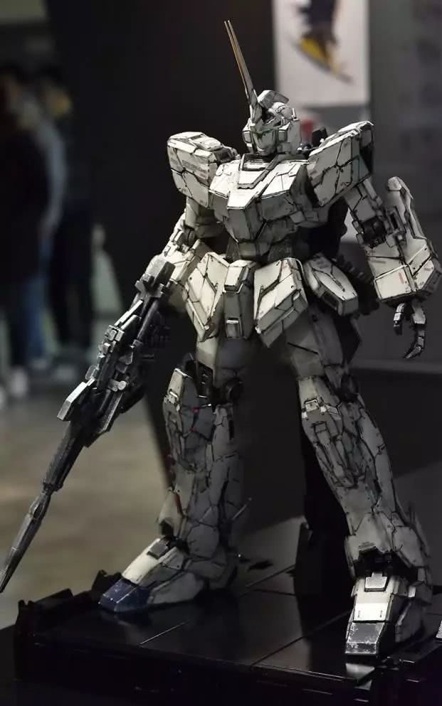 模玩控:pg 1/60 旧化质感,全装备独角兽高达1号机