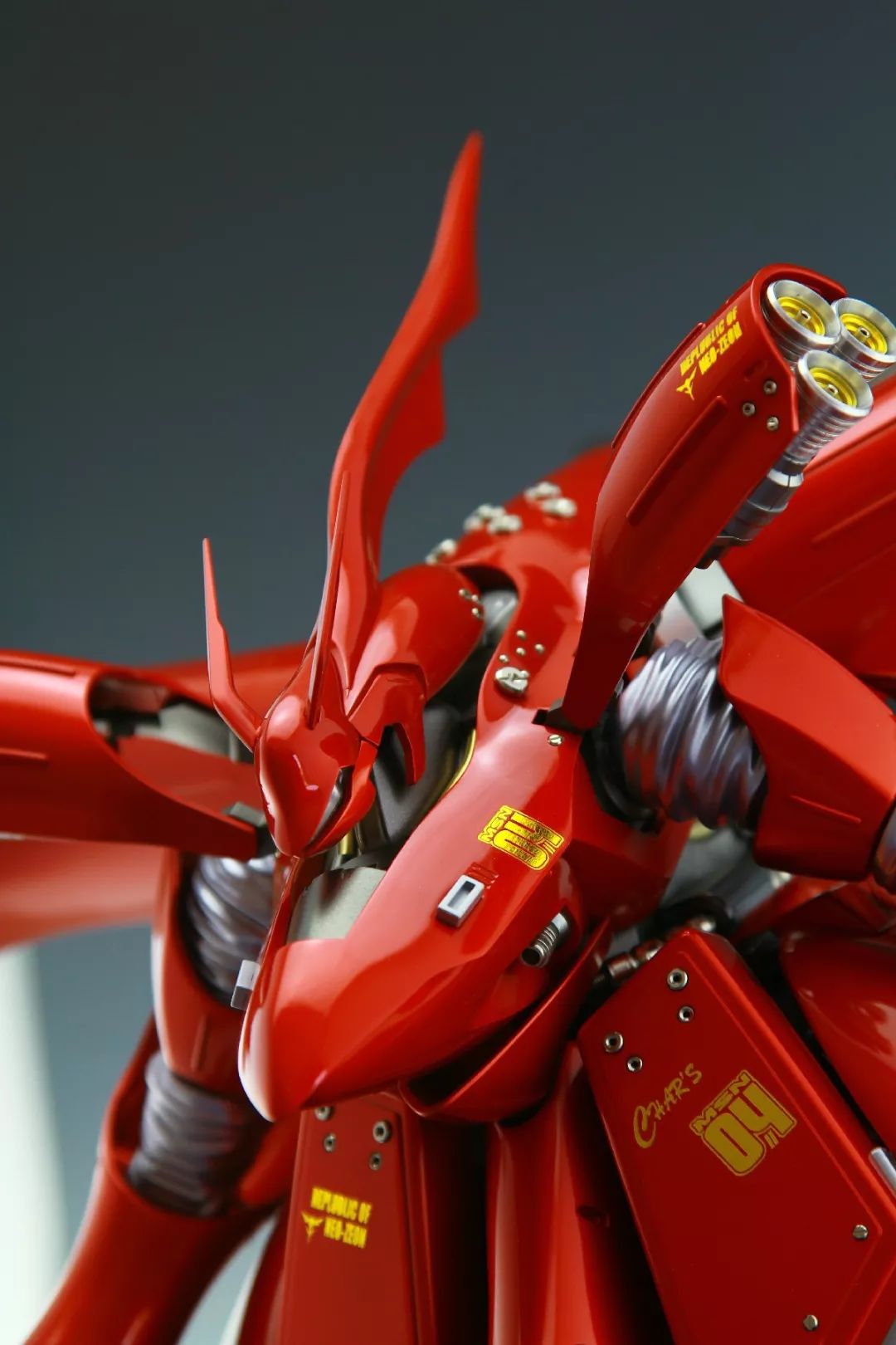 re夜莺伪电镀涂装尽显亮丽与整洁