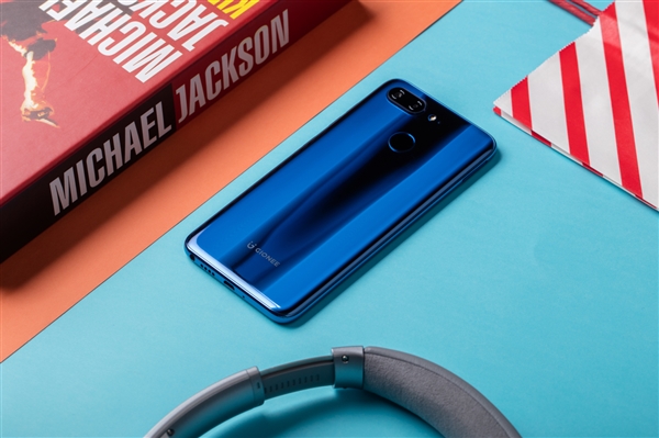 2018年12月17日法院正式裁定金立集团破产,一代国产巨头走向终点.