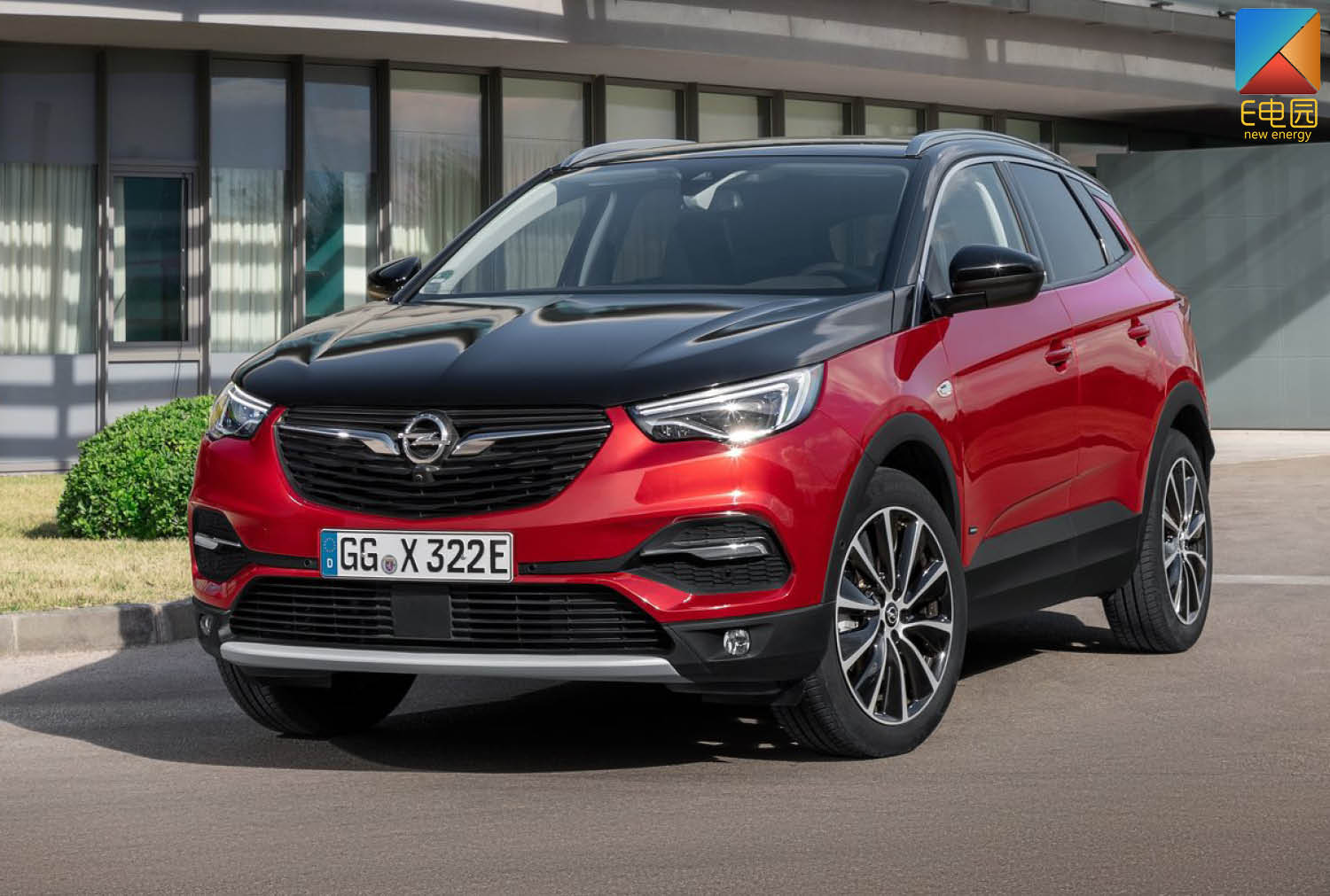 欧宝grandland x插电混动版官图发布 纯电续航可达50km