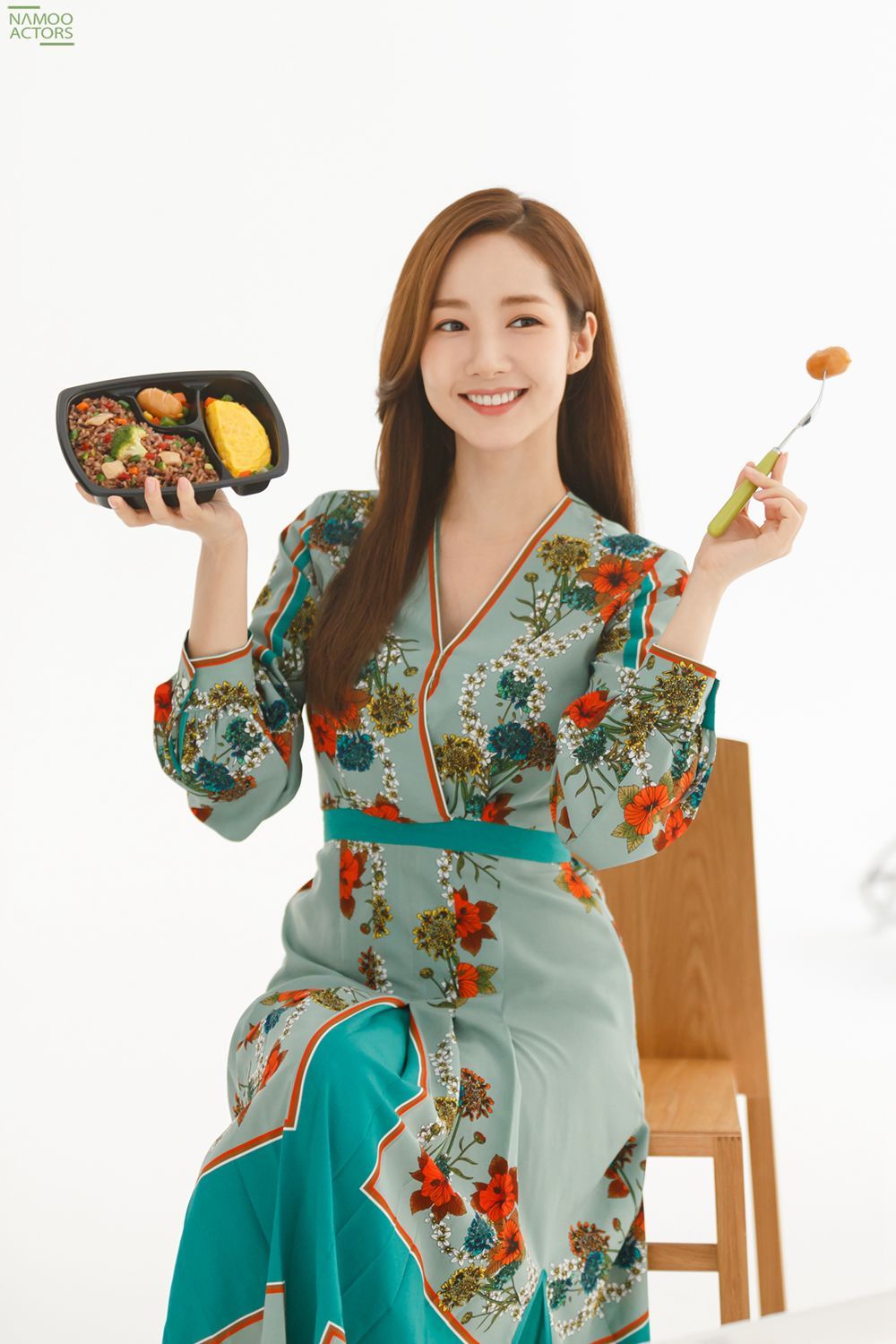 《她的私生活》朴敏英广告代言花絮曝光 微笑女神散发满满元气【组图