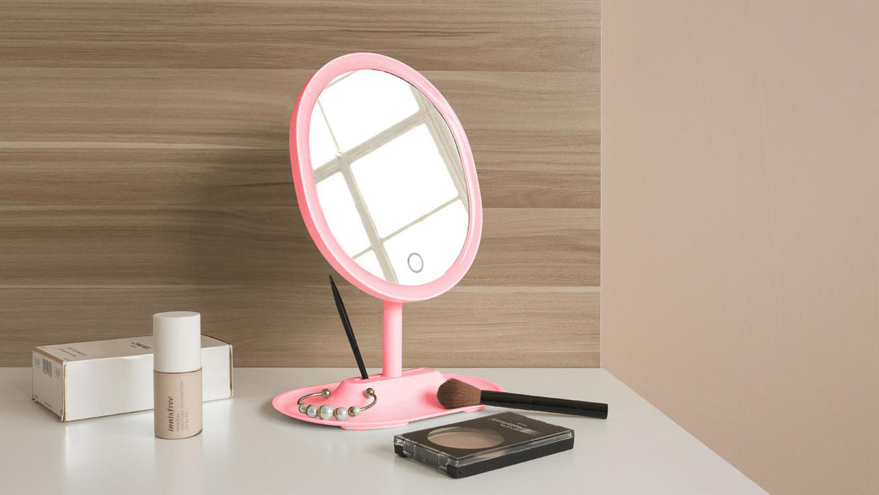 不论晨起梳妆还是夜晚护肤,都能感受舞台后场般的化妆光源,所以再也不