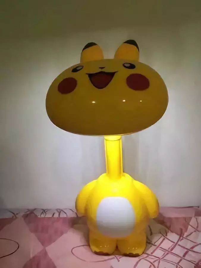 放大看,更恐怖了……网友丙:网友三层楼那么大的皮卡丘,你有没有见过