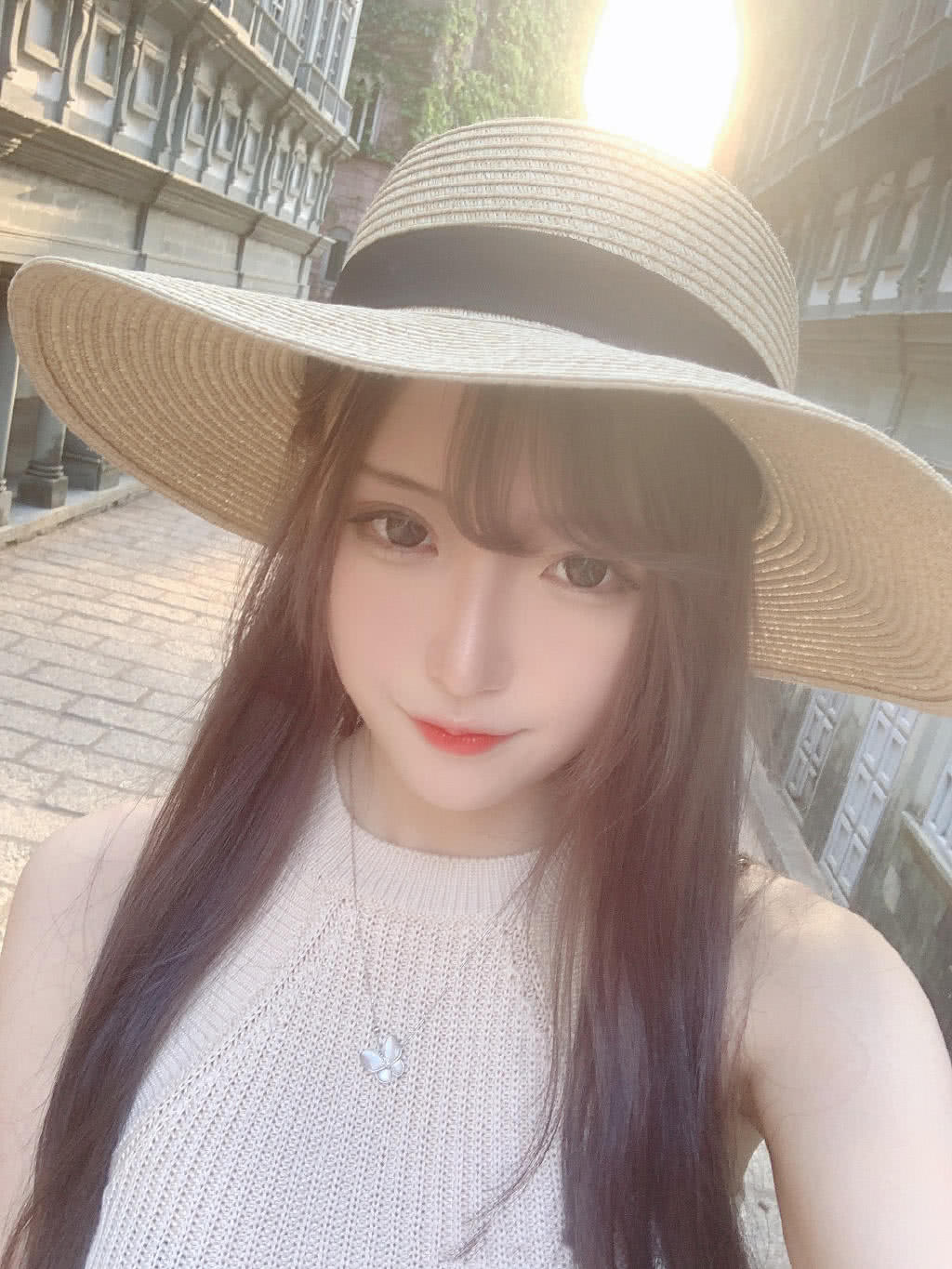 腐团儿晒最新自拍引围观,网友:镜头再往下一点