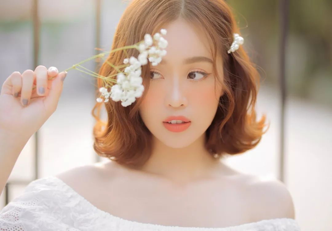 她很勇敢英语(她很勇敢英语怎么写)