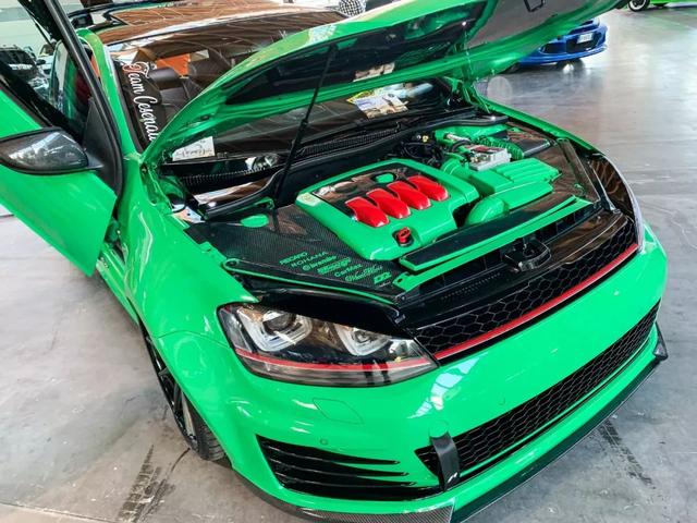 意大利汽车改装展,进击的小钢炮