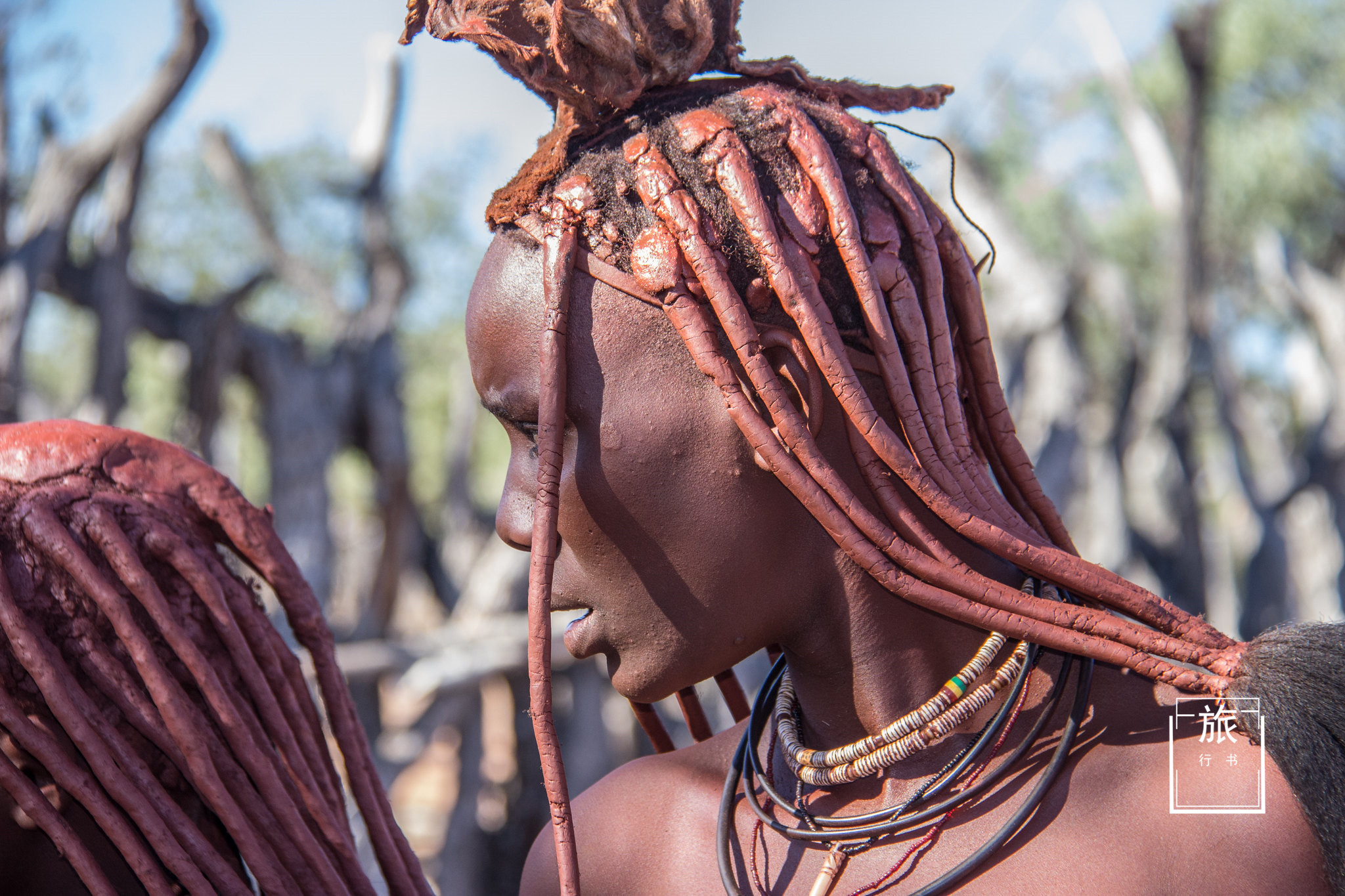 非洲最原始的部落:孩子寿命低,向往外界的生活_辛巴