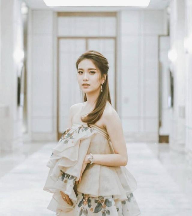 95年美少女凭泰剧《新铁石心肠》走红,首次当女主就圈粉无数?_ferny