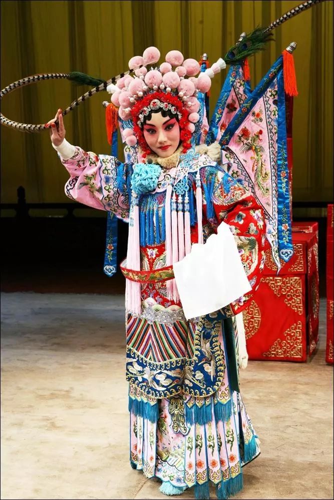 听听这些关于巾帼英雄的选段一起了解什么是刀马旦