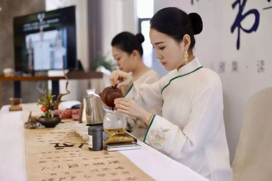 423悦读吧春季女性主题----第二期雅集文化活动,继续一场文化之旅.