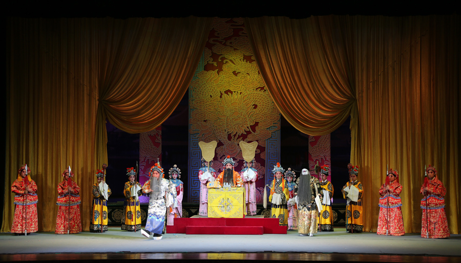 非遗传统戏曲上党落子白沟河吸引了众多老戏迷前来看戏