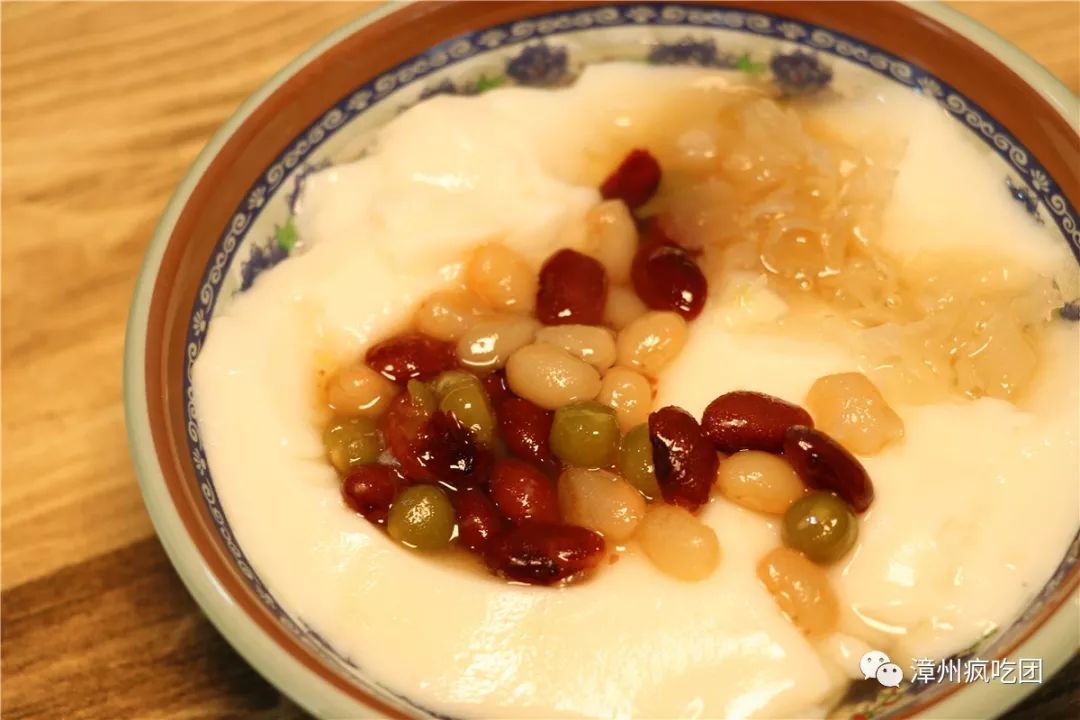 这家巷子里的豆花店在漳州25年了如今搬到了这里一起去吃