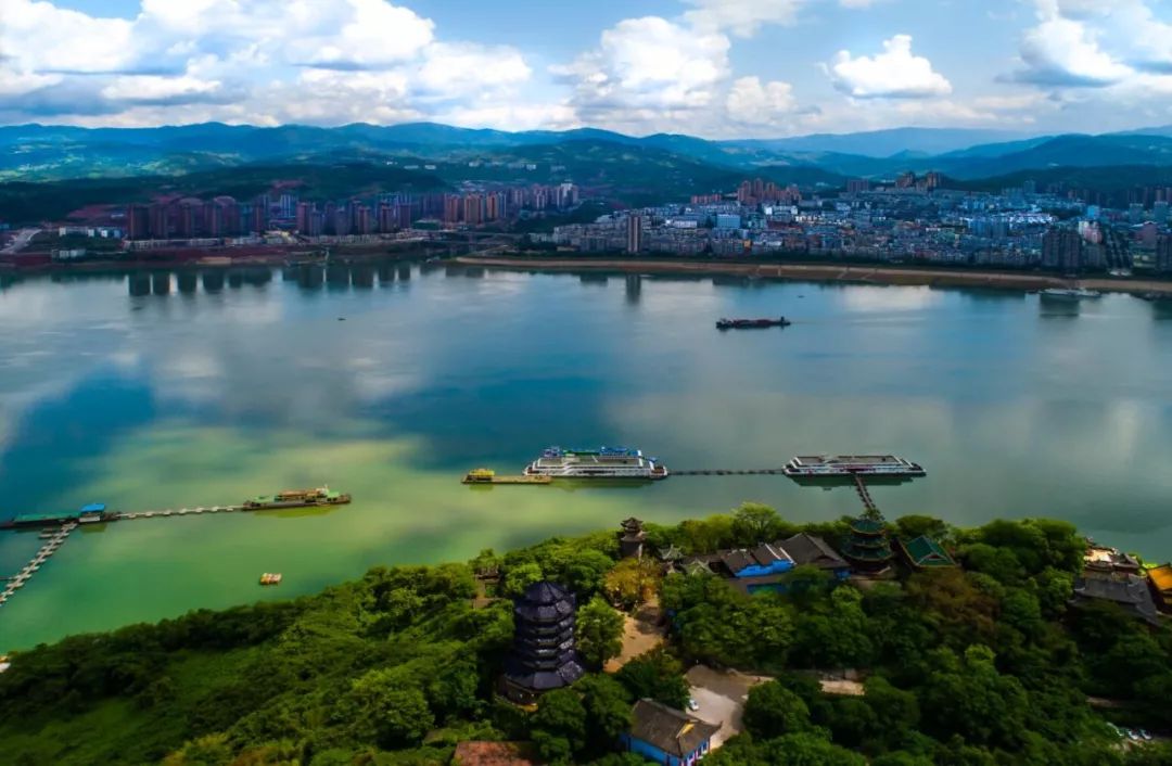 做深做实生态文明建设丰都县委书记徐世国接受重庆日报采访时这样说