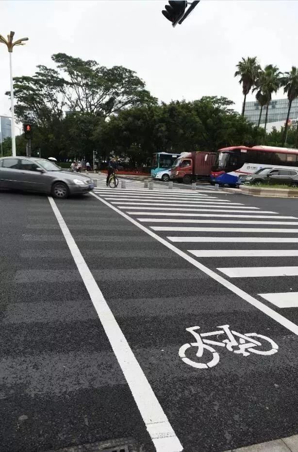 僑香路改造後新增的非機動車過街通道