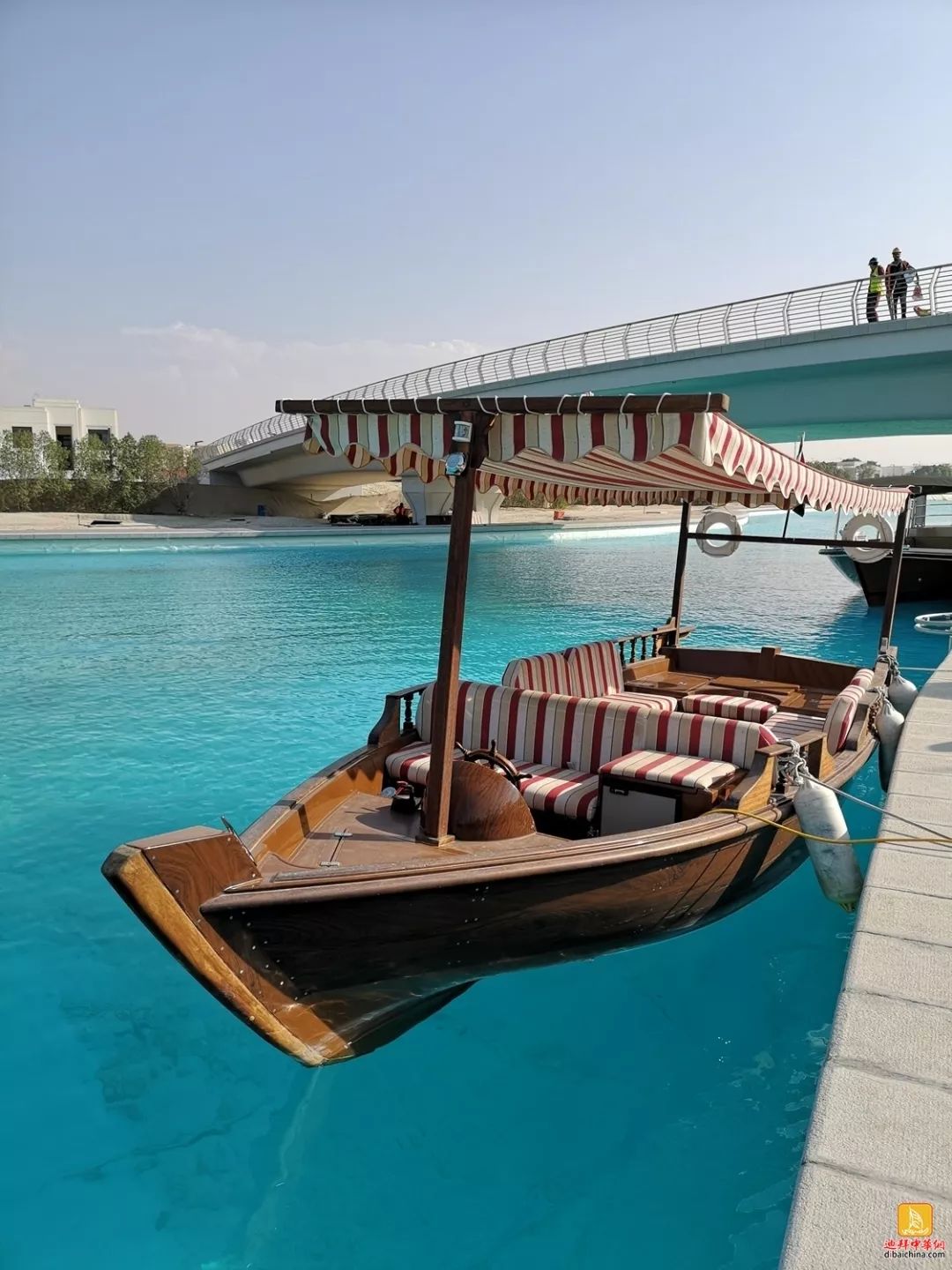 迪拜水晶湖图片