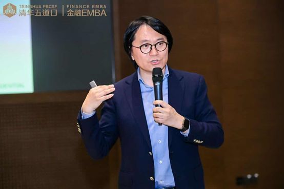 "一带一路"东南亚项目首期班学生,阿里集团副总裁陈俊介绍了阿里的