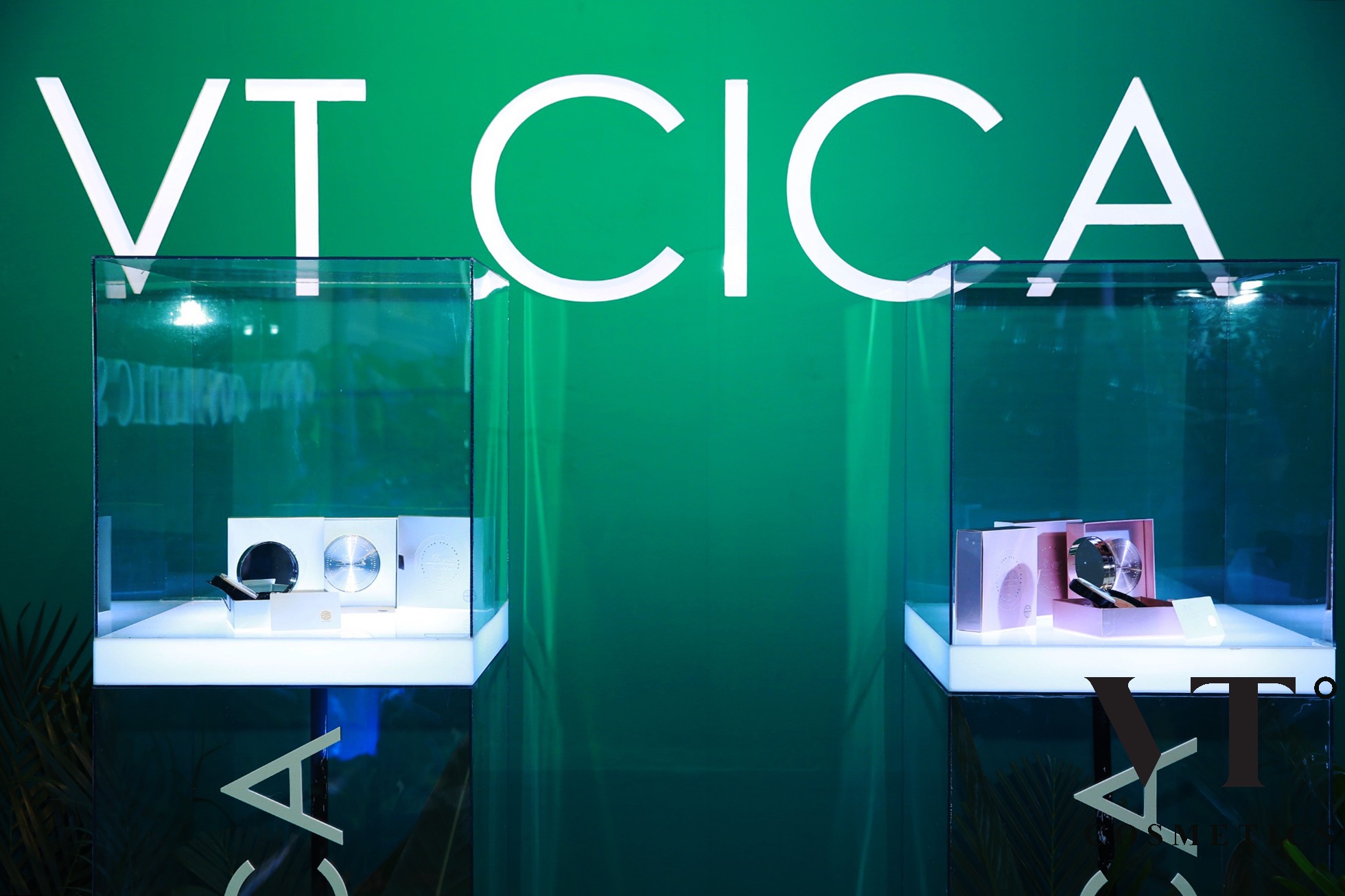 vt品牌发布会在杭启幕女神朱茵现场助阵