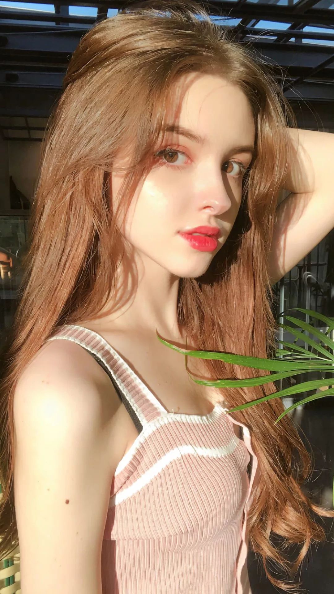 抖音热门壁纸ins简约壁纸欧美女生头像