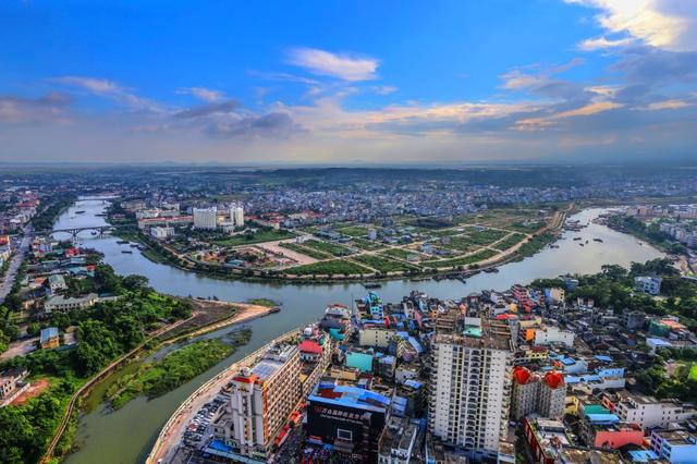 你为什么选择留在了东兴?这里有你的答案吗?速戳↑_城市