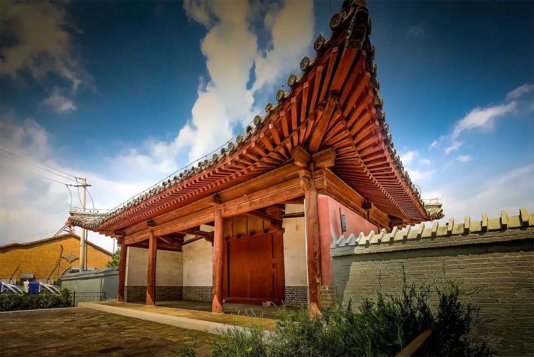 水沟口水库位于怀安城镇蔓菁沟村西水沟口河道上,坝址在河北,山西两省