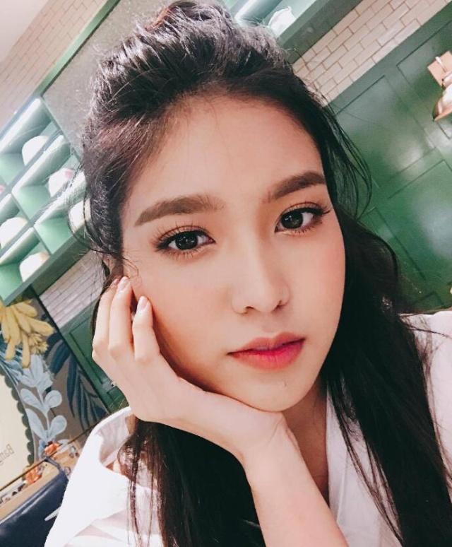 95年美少女凭泰剧《新铁石心肠》走红,首次当女主就圈粉无数?_ferny