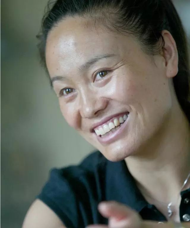 女足历史上最伟大的10号,如果不踢球她就去造汽车了_刘爱玲