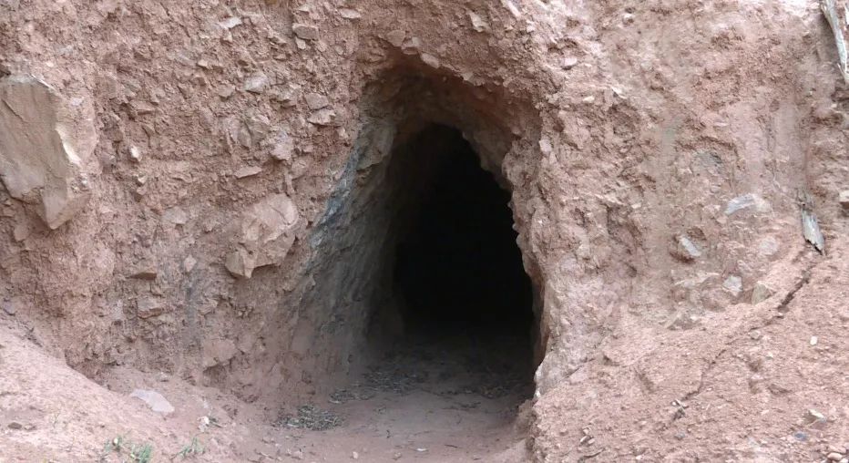 封堵矿洞101口巍山县对牛街非煤矿山违法行为进行集中整治