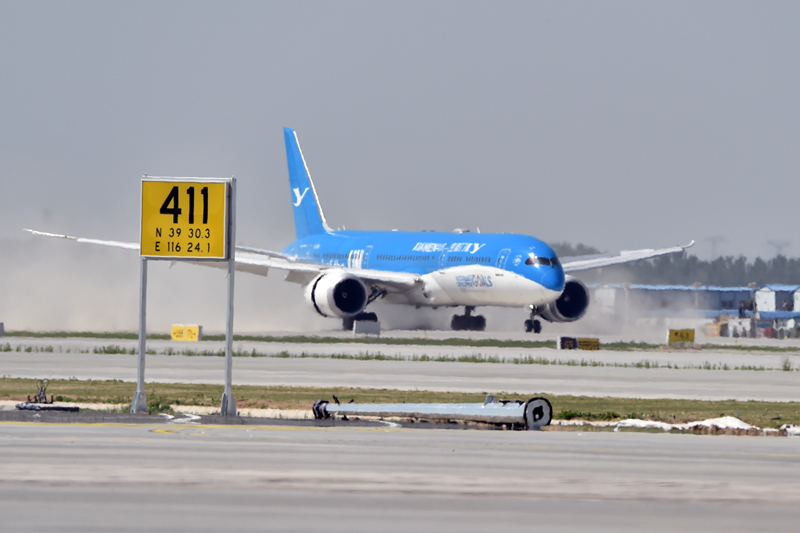 中国北京,北京大兴国际机场迎来四架真机的试飞验证,南航a380,东航