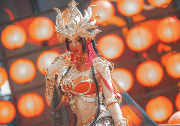 全网cos妖女美杜莎小姐姐揭开面具后网友中了你的毒