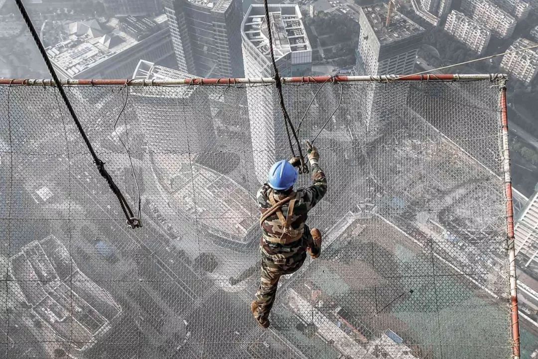 恐高勿进!揭秘园区之巅铸就的每一个日夜星辰.