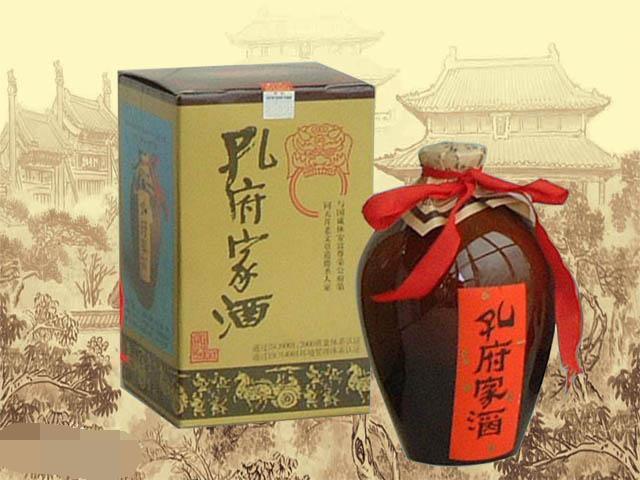 孔府家酒,低度优良白酒,由曲阜酒厂于1986年开发产出.