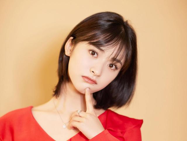 沈月在日韩有多火?一出现就让机场瘫痪,比杨颖还受欢迎!_陈国富