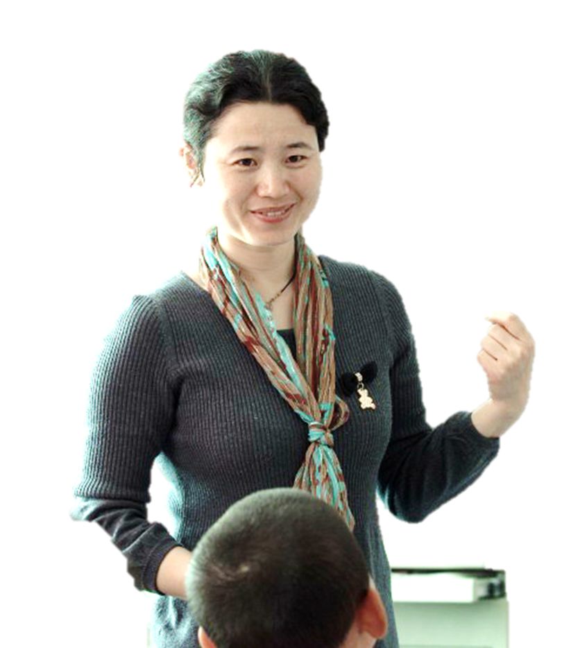 现任教于越读馆,著有《言说抵抗沉默》《颠狂与谨