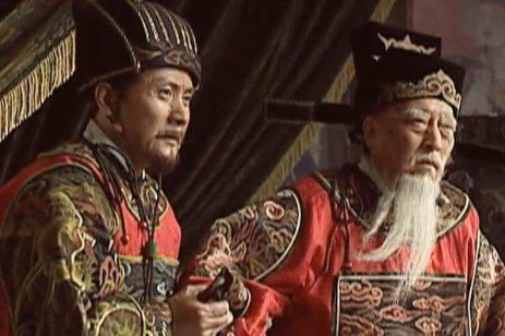 历史上最坑爹的两人,一个坑了亲爹,一个坑了干爹_吕布