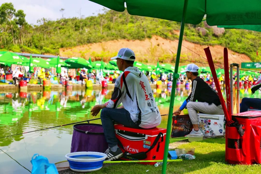 钓鱼运动世界范围已有数百年历史,1983年被列为中国正式列为的体育